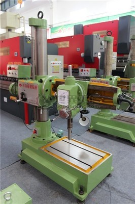 天河數控Z3132萬向搖臂鉆床 高效精密加工的工業利器